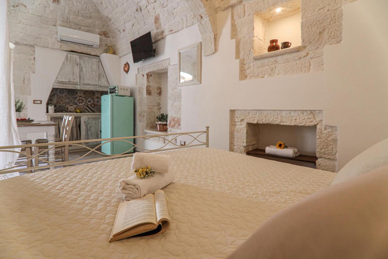 Domus Petra 104 Bed & Breakfast Ceglie Messapica Bagian luar foto