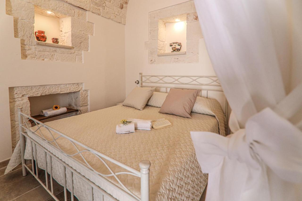 Domus Petra 104 Bed & Breakfast Ceglie Messapica Bagian luar foto